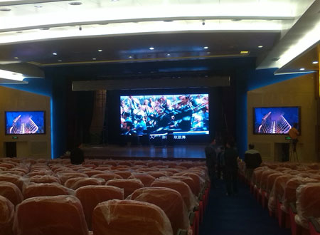 北京市五一小学多功能厅P3-LED透明屏厂家赫尔诺